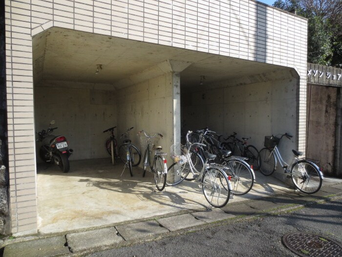 メゾンジョアの物件外観写真