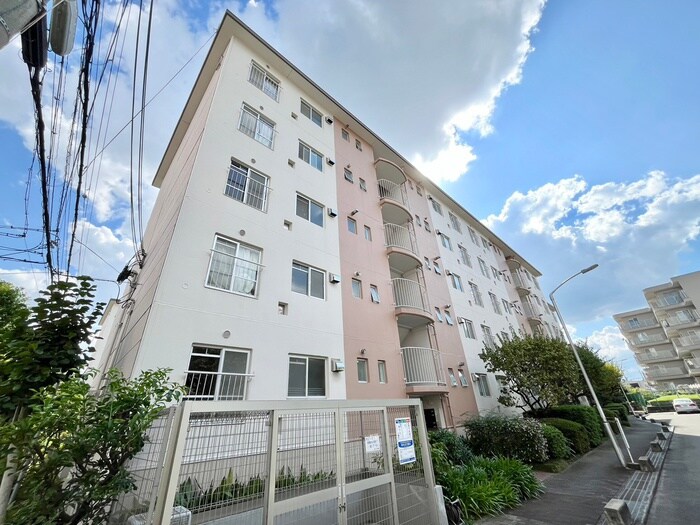 有楽箕面ハイツ２号棟（101）の物件外観写真