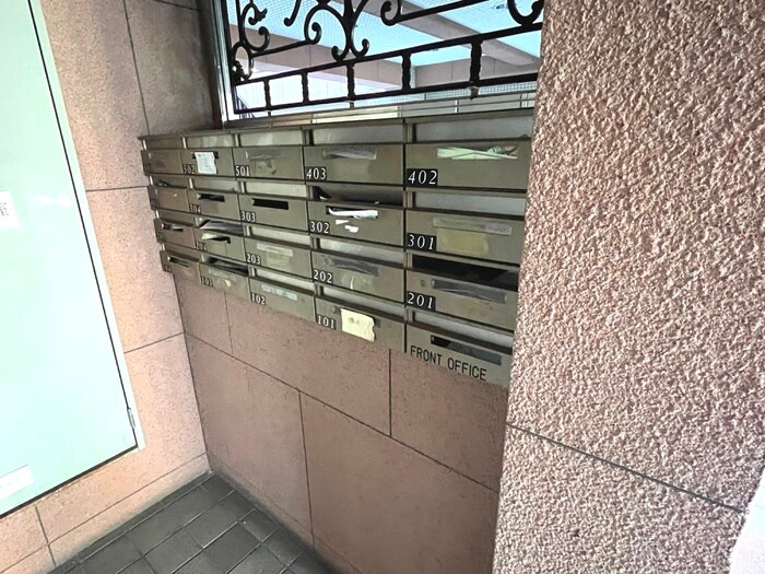 ロイヤル苦楽園の物件外観写真