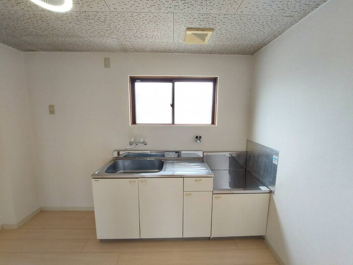 レジデンス甲斐の物件内観写真