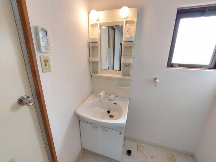 レジデンス甲斐の物件内観写真