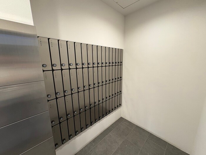 セレニテ本町東リアンの物件外観写真