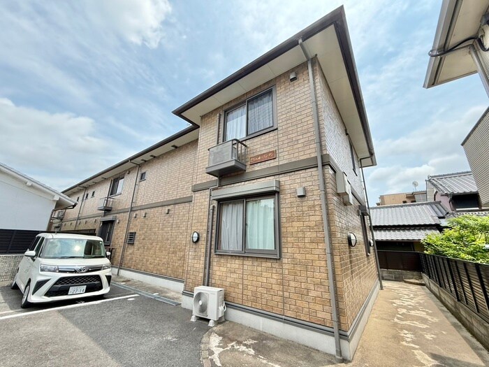 セジュ－ルリンデンの物件外観写真