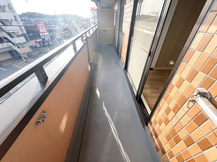 ｻﾝﾋﾙｽﾞﾊｲﾑの物件内観写真