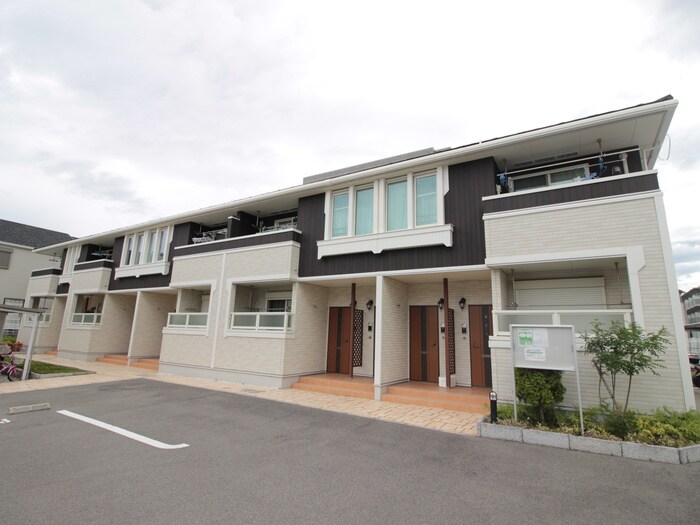 グランアンジュⅡの物件外観写真