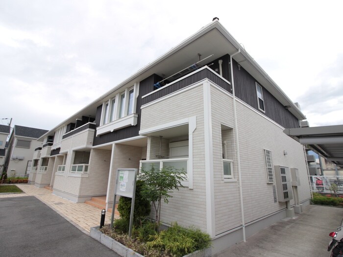 グランアンジュⅡの物件外観写真