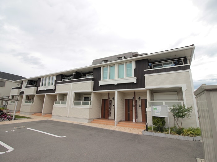 グランアンジュⅡの物件外観写真