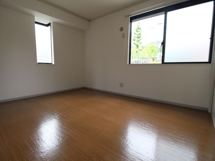 シャルム箕面の物件内観写真