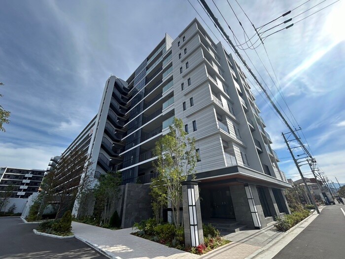 ローレルスクエア柏原（５０５）の物件外観写真