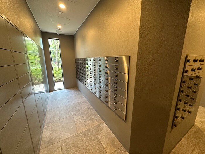 ローレルスクエア柏原（５０５）の物件外観写真