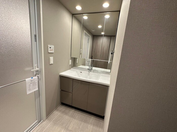 ローレルスクエア柏原（５０５）の物件内観写真