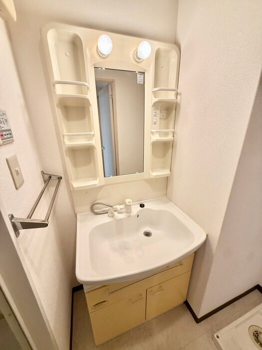 ＥＶＥＲ　ＨＩＬＬＳ　Ｎ棟の物件内観写真