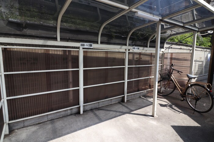 ヴィラスリースター　尼崎の物件外観写真