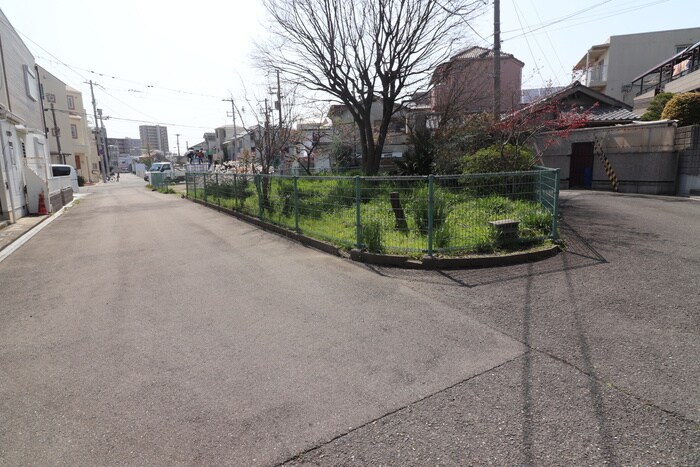 ヴィラスリースター　尼崎の物件外観写真