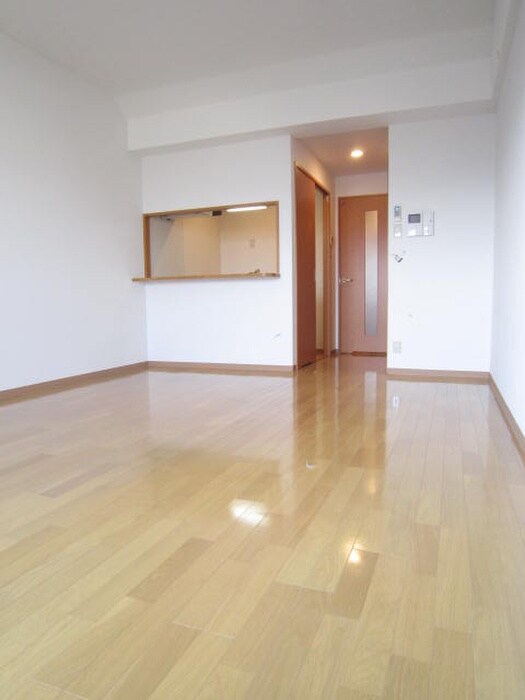 サンロイヤル三条の物件内観写真