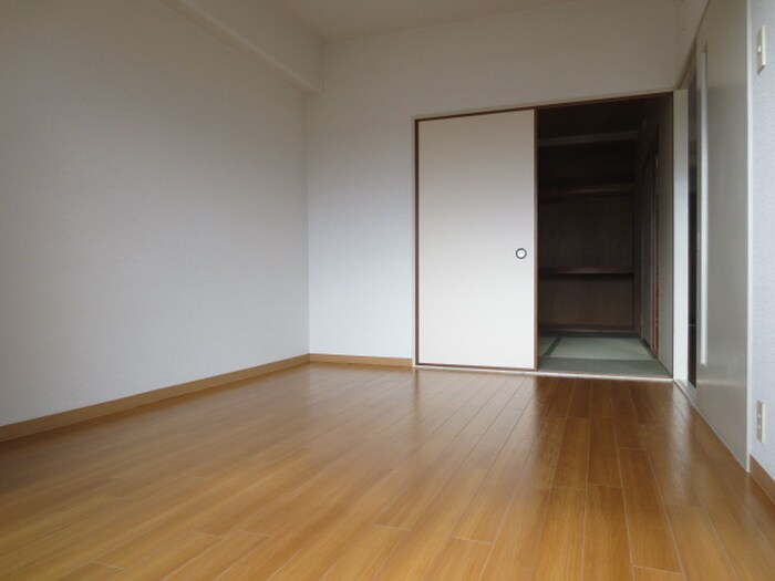 パ－クサイドマンションの物件内観写真