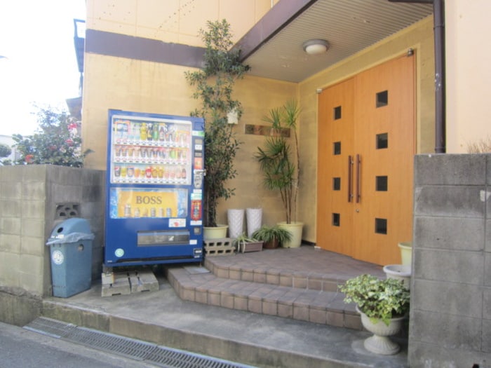 カ－サリビヴェ－レの物件外観写真