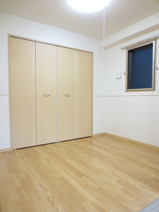 巽北ロイヤルマンションの物件内観写真