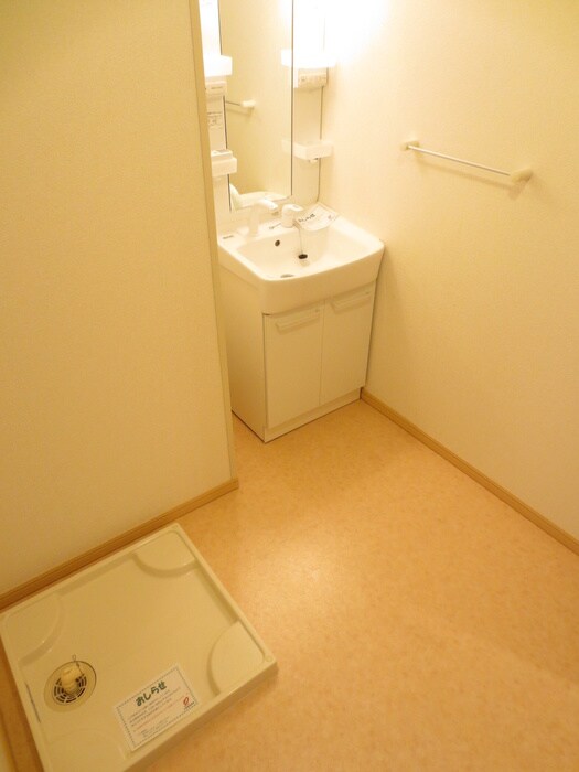 巽北ロイヤルマンションの物件内観写真