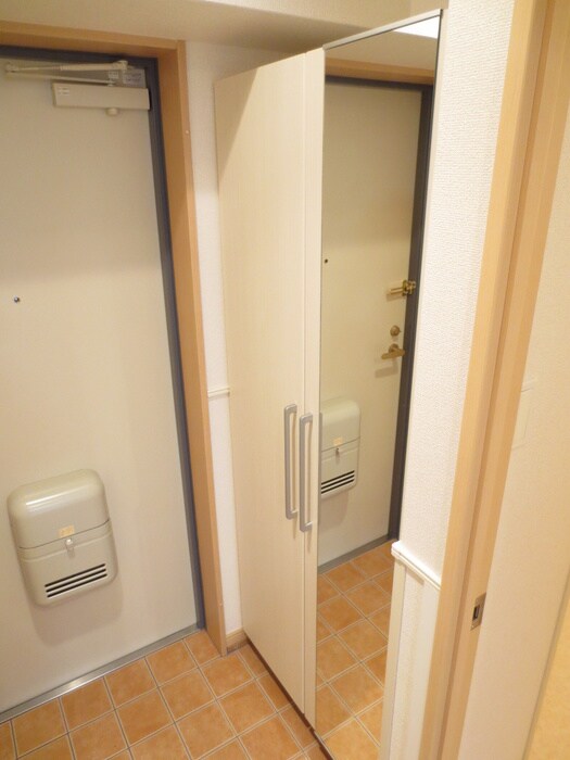 巽北ロイヤルマンションの物件内観写真