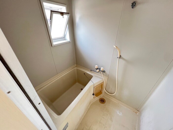 グランデヴォワ石切の物件内観写真