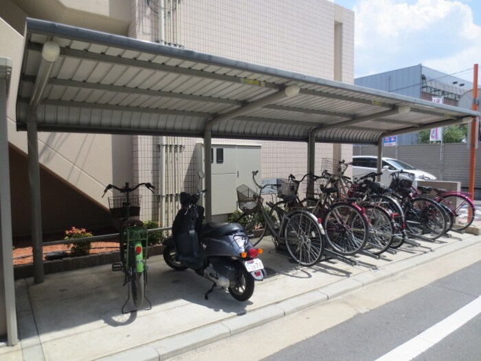 アルンド－・インディカⅡの物件外観写真