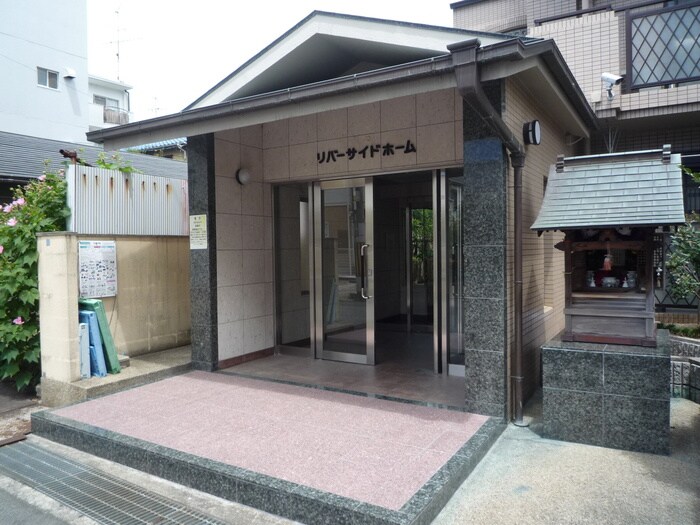 リバーサイドホームの物件外観写真