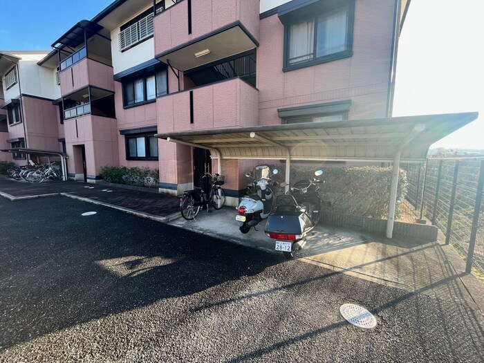 サンハイツツチタニの物件外観写真