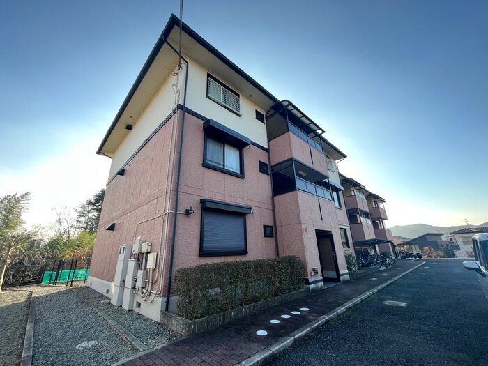 サンハイツツチタニの物件外観写真