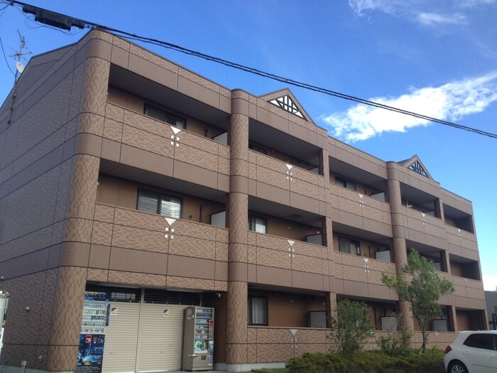 カステル　ヴェッチオの物件外観写真