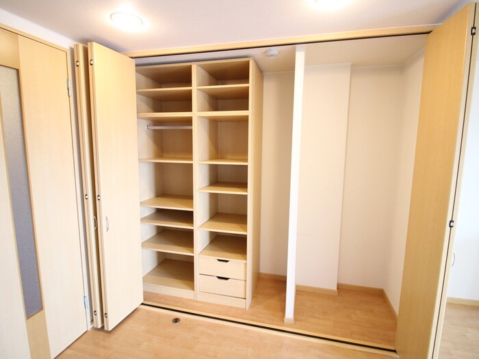 カステル　ヴェッチオの物件内観写真