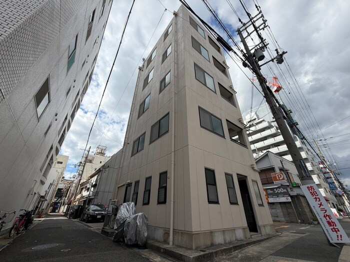 前田マンションの物件外観写真