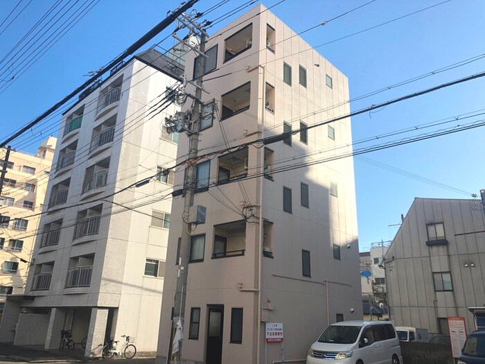 前田マンションの物件外観写真