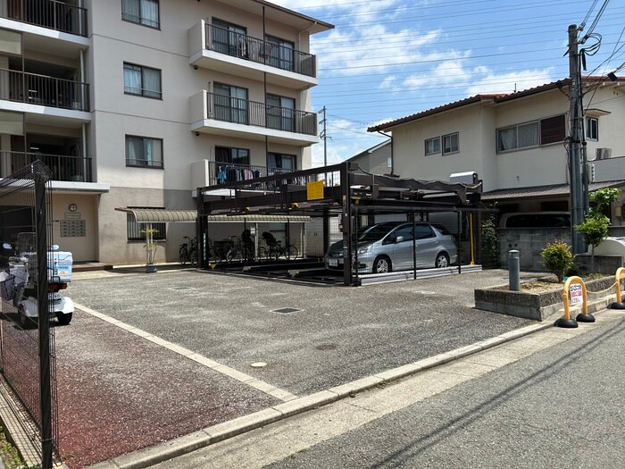 リバ－サイド中山の物件外観写真