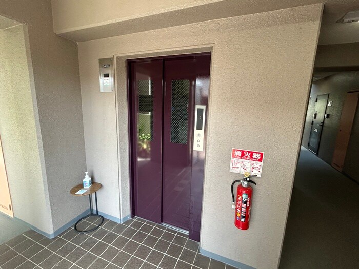 リバ－サイド中山の物件外観写真