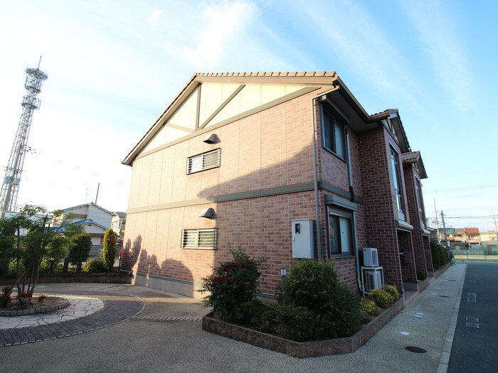 プル－ニア天美Ａ棟の物件外観写真