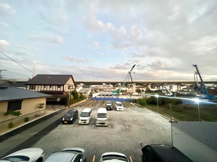 アヴニ－ル１番館の物件内観写真