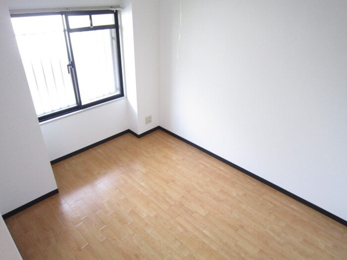 サンシ－ズ南山手の物件内観写真