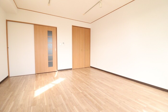 タカマツ神戸駅南通の物件内観写真