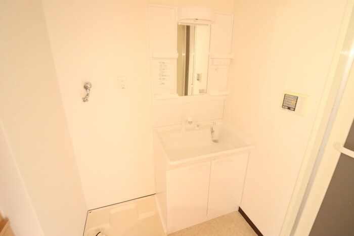 タカマツ神戸駅南通の物件内観写真