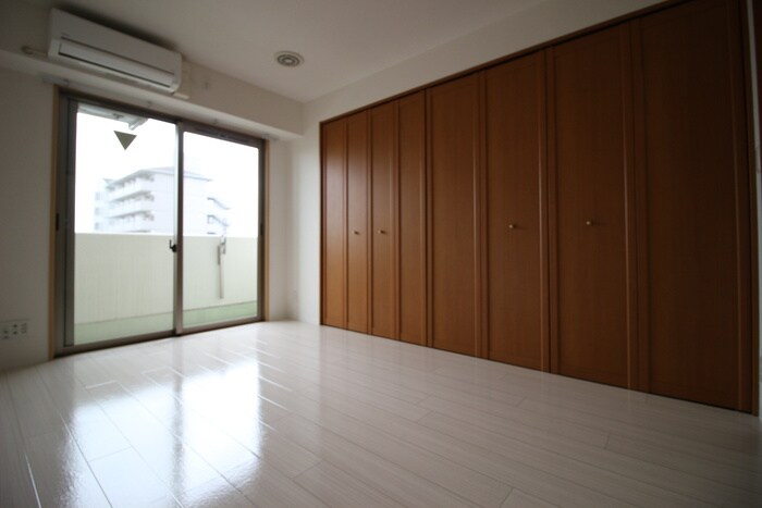 タカマツ神戸駅南通の物件内観写真