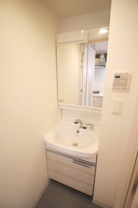 ﾌﾟﾚｻﾝｽ新大阪ｽﾄﾘｰﾑ(406)の物件内観写真