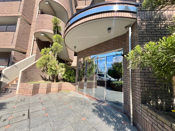 アグラード長岡京の物件外観写真