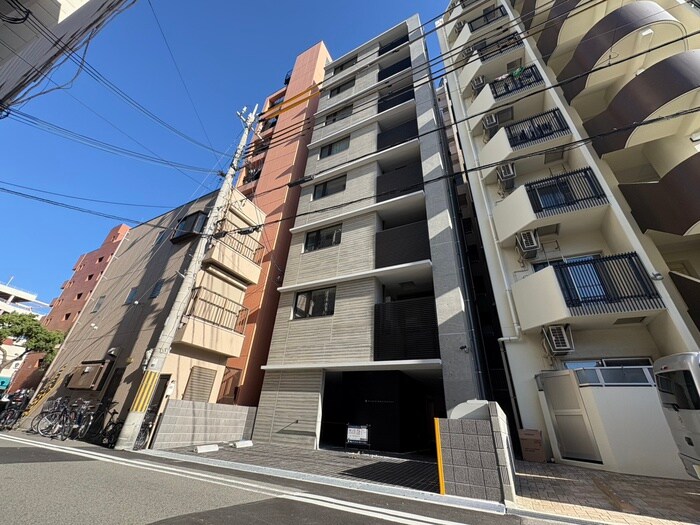 レイシスレジデンスの物件外観写真