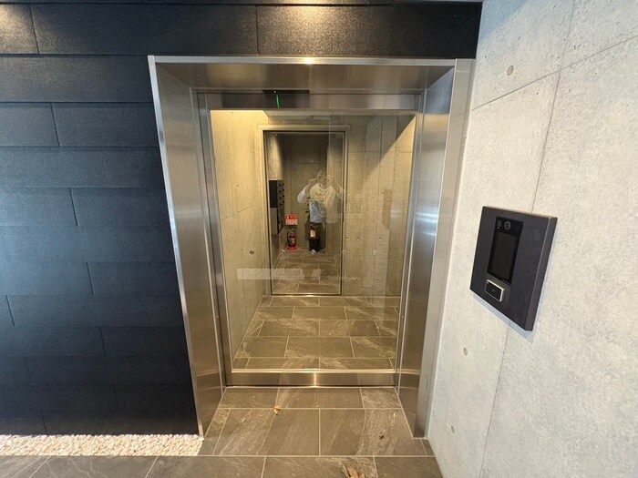 レイシスレジデンスの物件外観写真