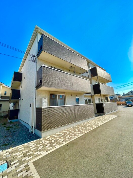 アドマス鶴原Ｄ棟の物件外観写真