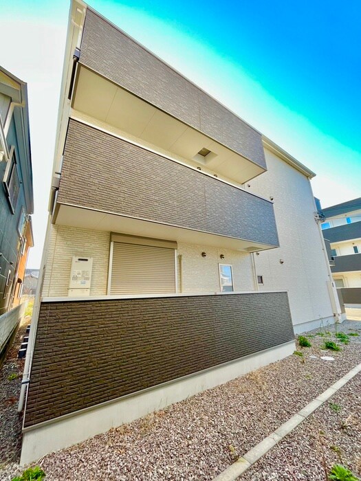 アドマス鶴原Ｄ棟の物件外観写真