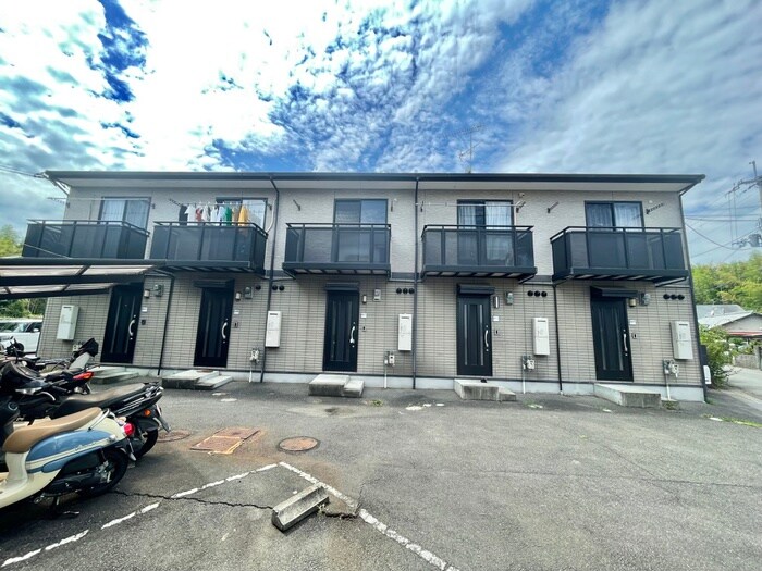 パレヴェ－ルの物件外観写真