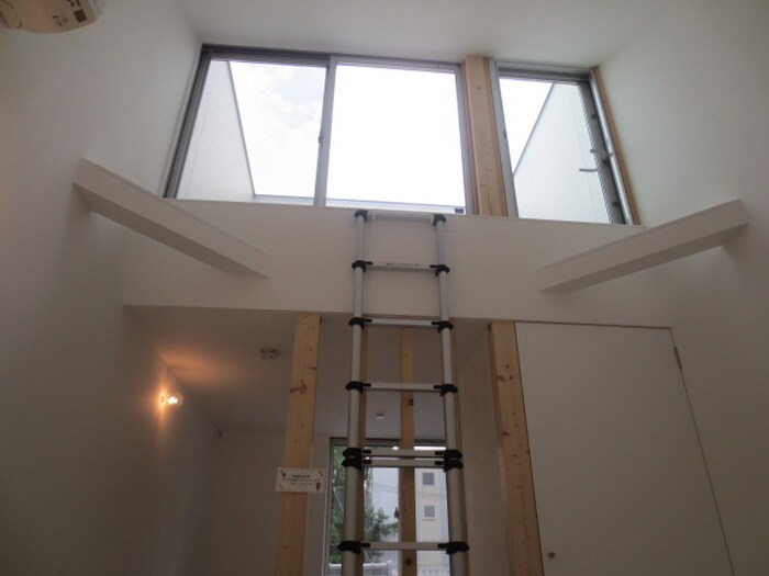 W&R APARTMENT 02の物件内観写真