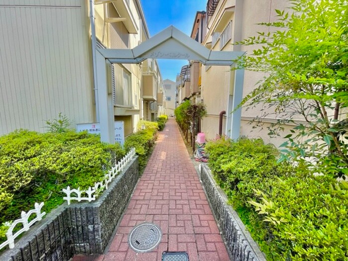 メゾン・ベルク－ルの物件外観写真